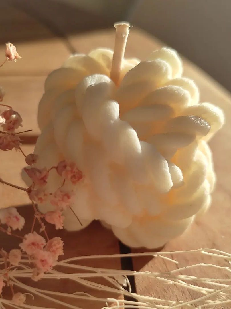 Bougie boule de laine