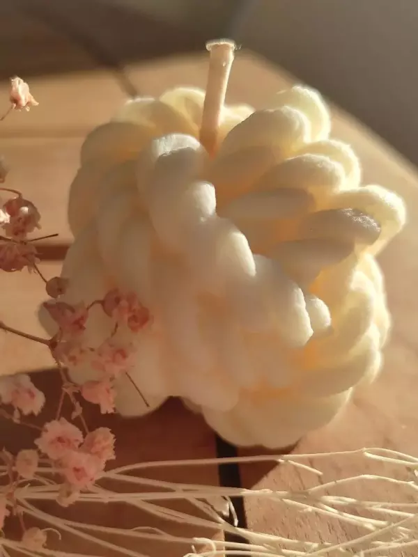 Bougie boule de laine